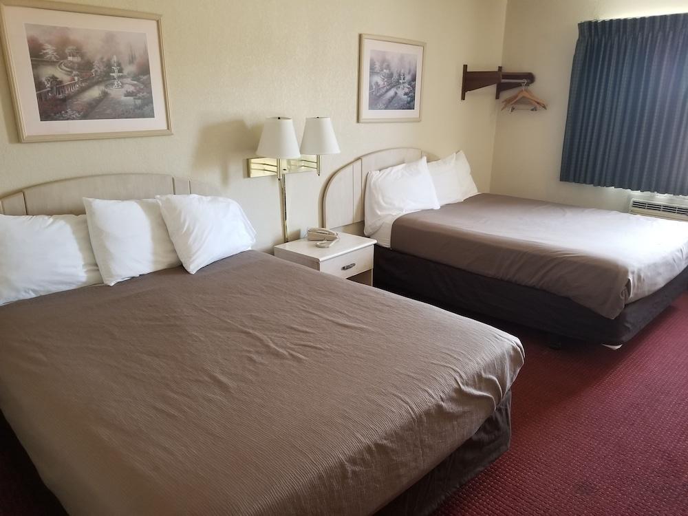 Americas Stay Inn photo 9