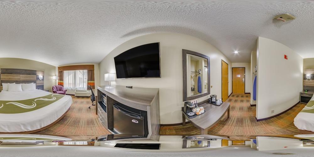 AmericInn by Wyndham Fort Atkinson photo 26
