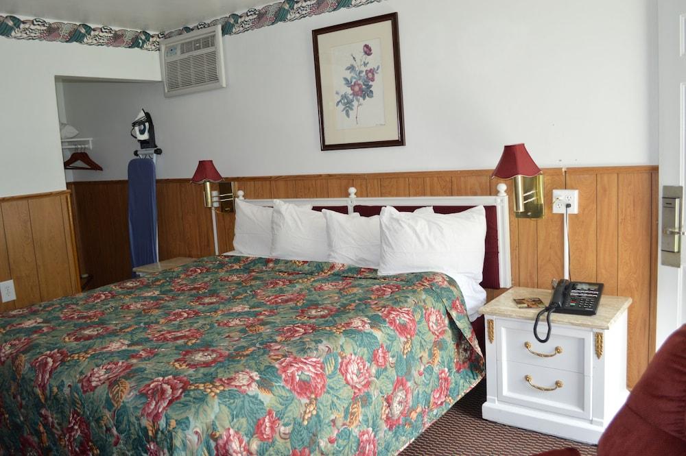 Great Lakes Motel photo 7