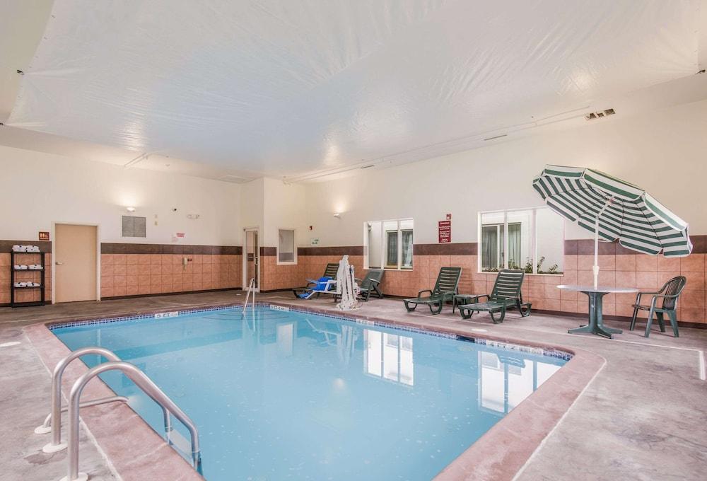 Sleep Inn & Suites Ronks - Lancaster Area photo 48