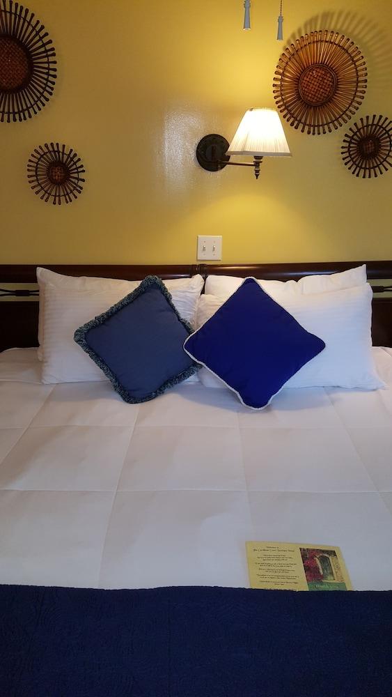 The Caribbean Court Boutique Hotel photo 72