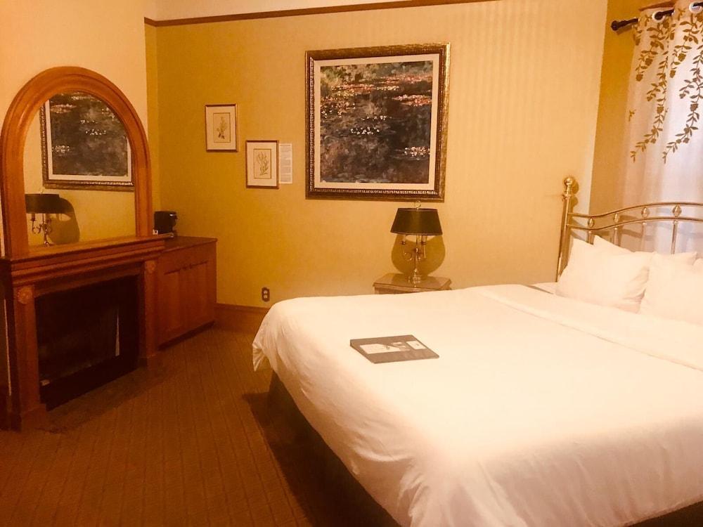 Pacific Grove Inn photo 74