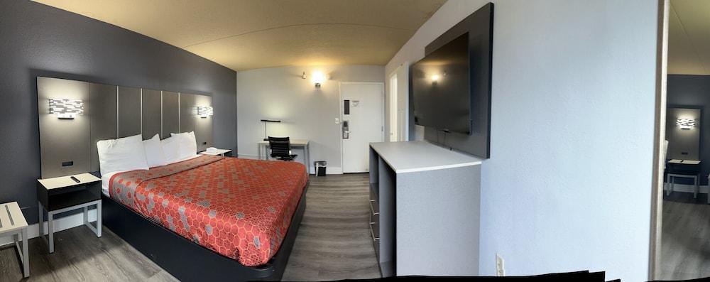 Blueway Inn & Suites Roseville photo 4