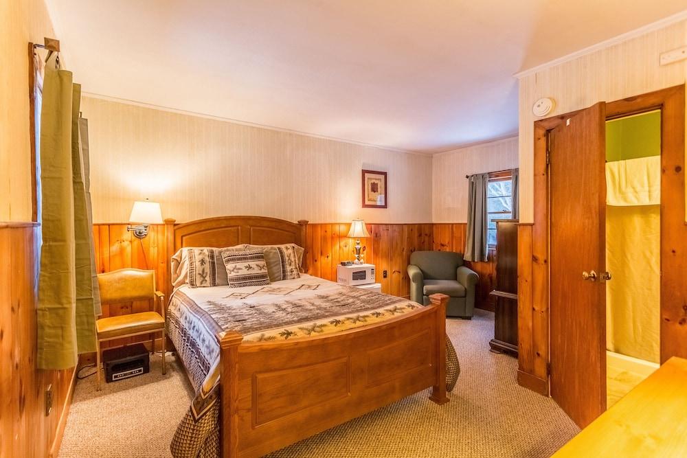 ADK Trail Inn photo 24