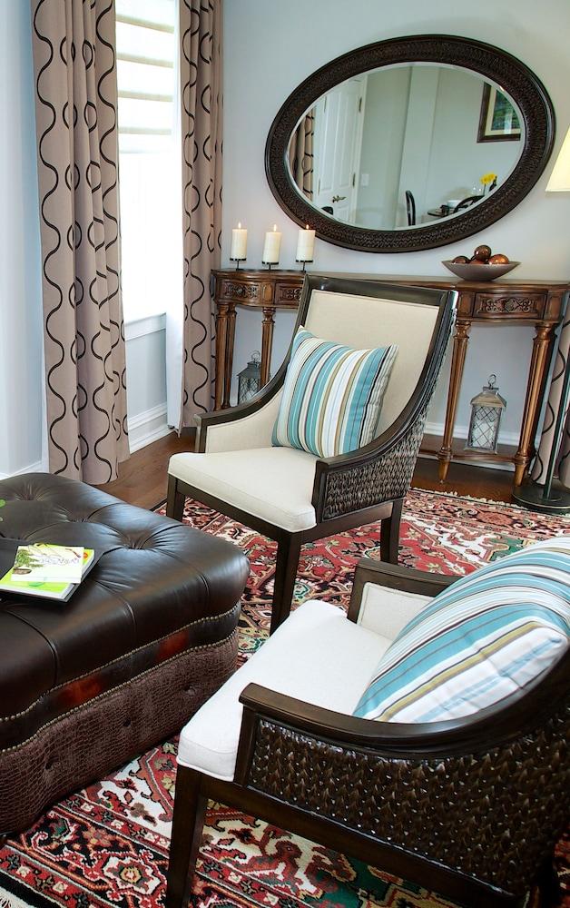 Guesthouse at Norwalk Inn photo 22