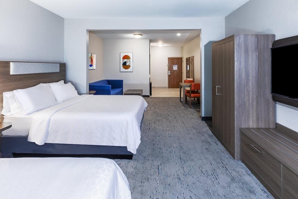 Holiday Inn Express Hotel & Suites - Houston Space Center by IHG photo 4