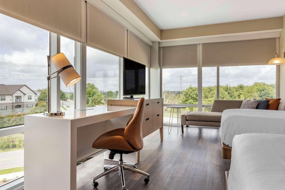 DoubleTree by Hilton Greenville Woodruff Road photo 6