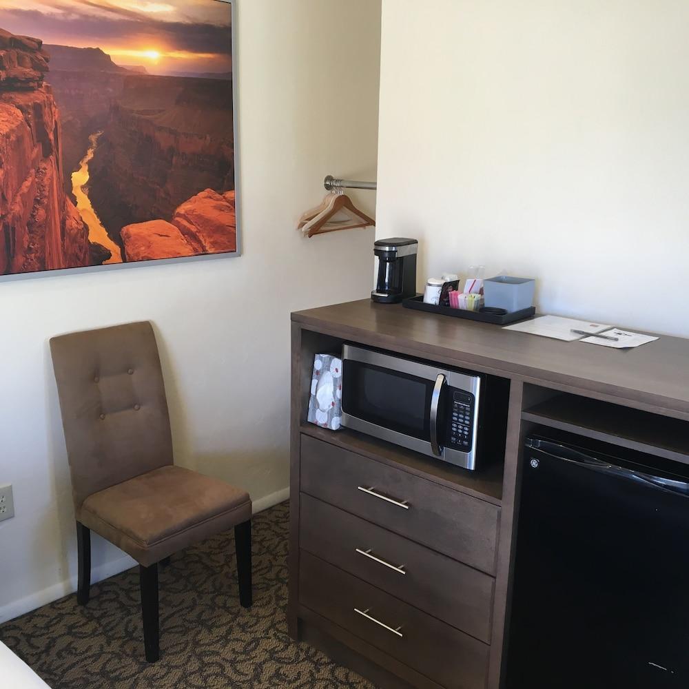 Mountain Ridge Cabins and Lodging photo 68