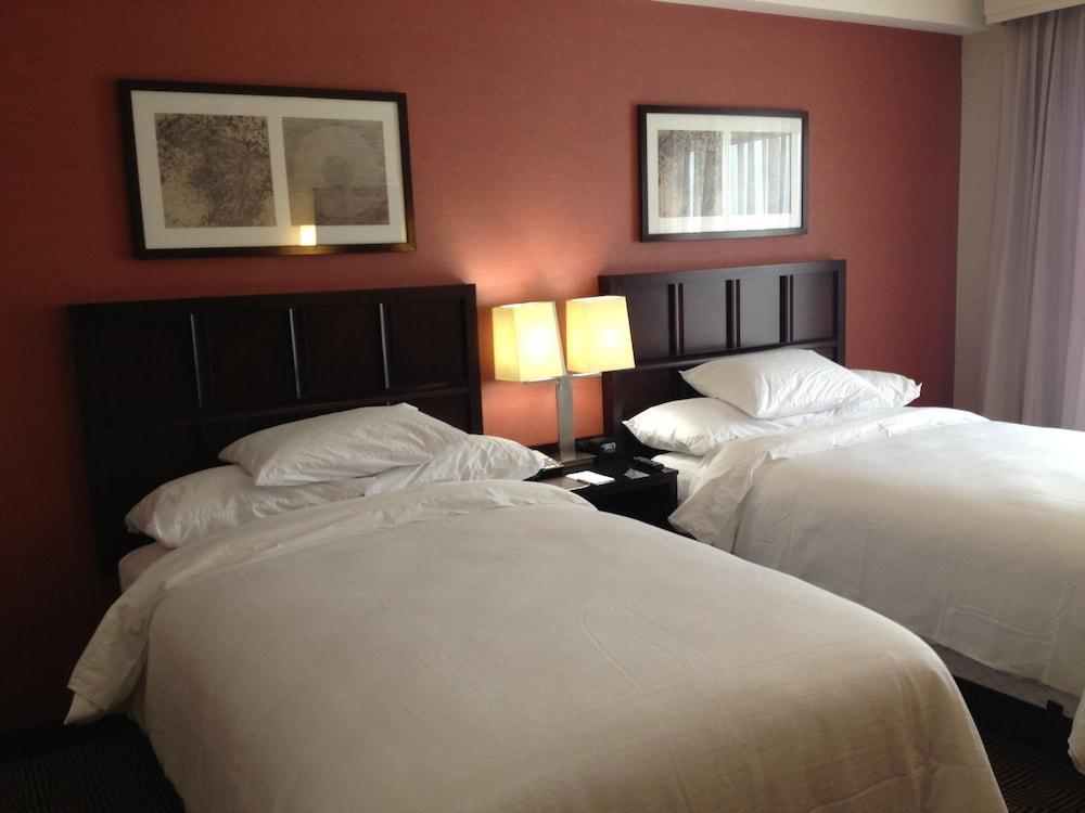 Embassy Suites Newark Airport photo 10