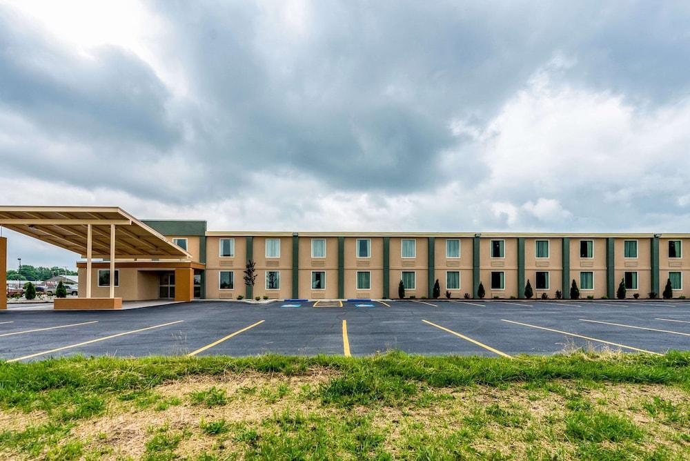 Quality Inn Bucyrus North photo 29