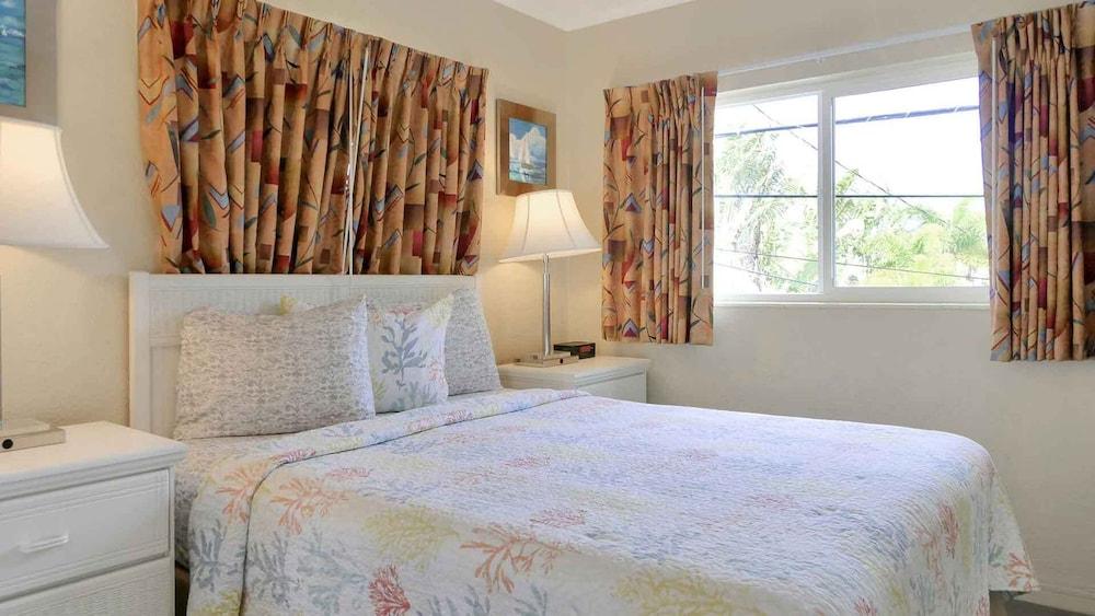 Carlton House Motel photo 5