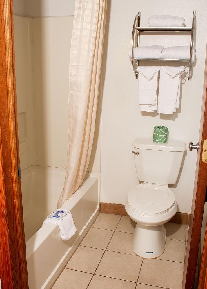 Budget Inn and Suites photo 5