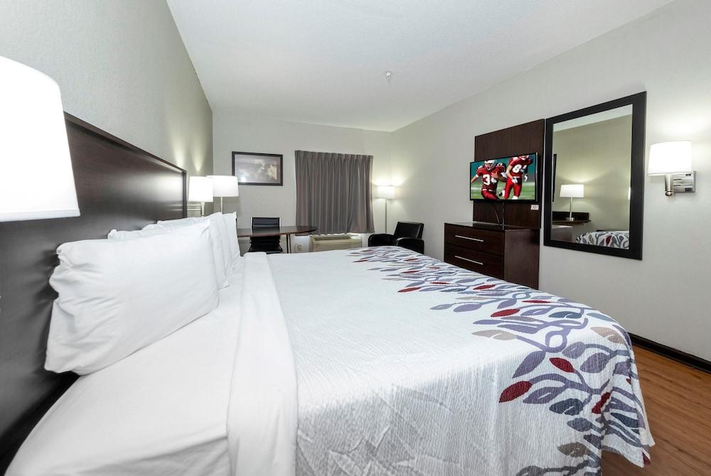 Red Roof Inn Atlanta Southeast - Stockbridge photo 35