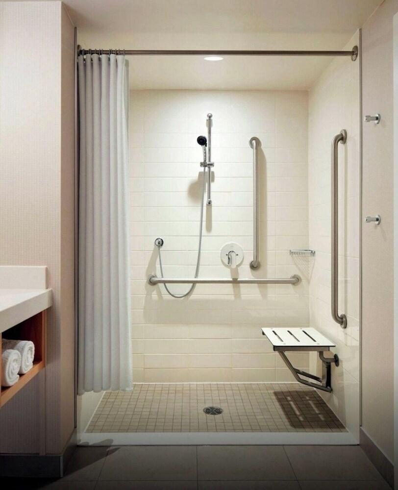 CAMDEN COUNTRY INN photo 4