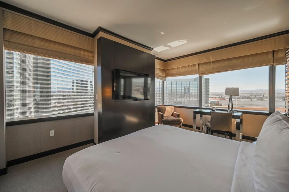StripViewSuites at Vdara photo 7