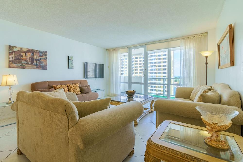 Ocean Grand Residences photo 2