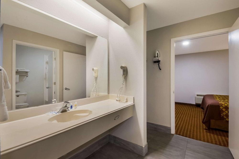 Rodeway Inn & Suites Corpus Christi Northwest photo 18