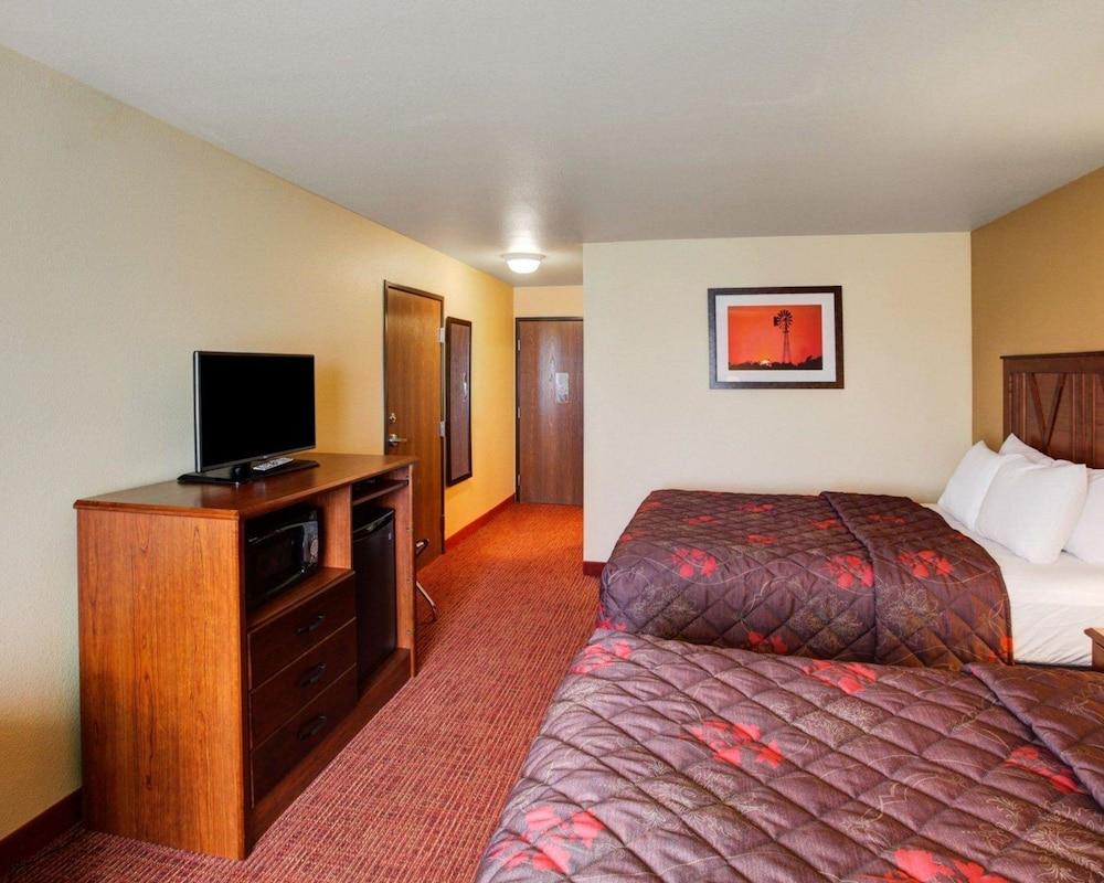Rodeway Inn & Suites Phillipsburg photo 9