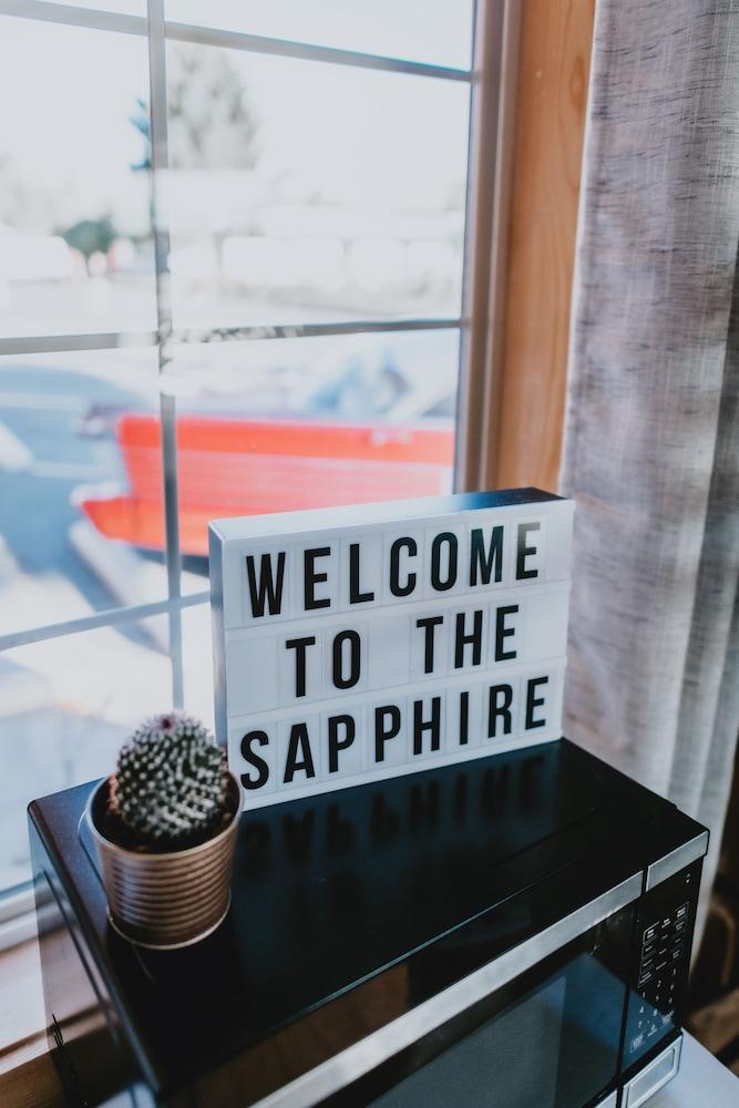 The Sapphire Motel photo 8
