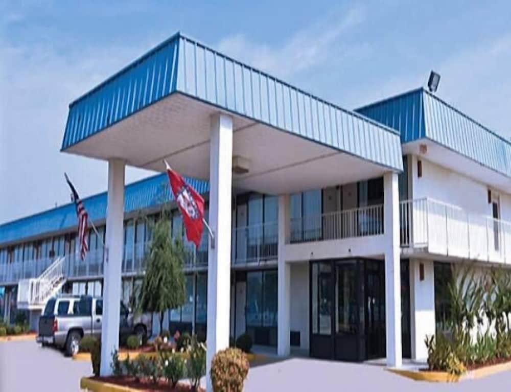 Express Inn West Memphis photo 1