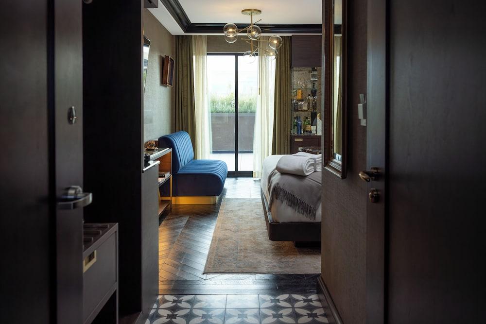 Whisky Hotel photo 5