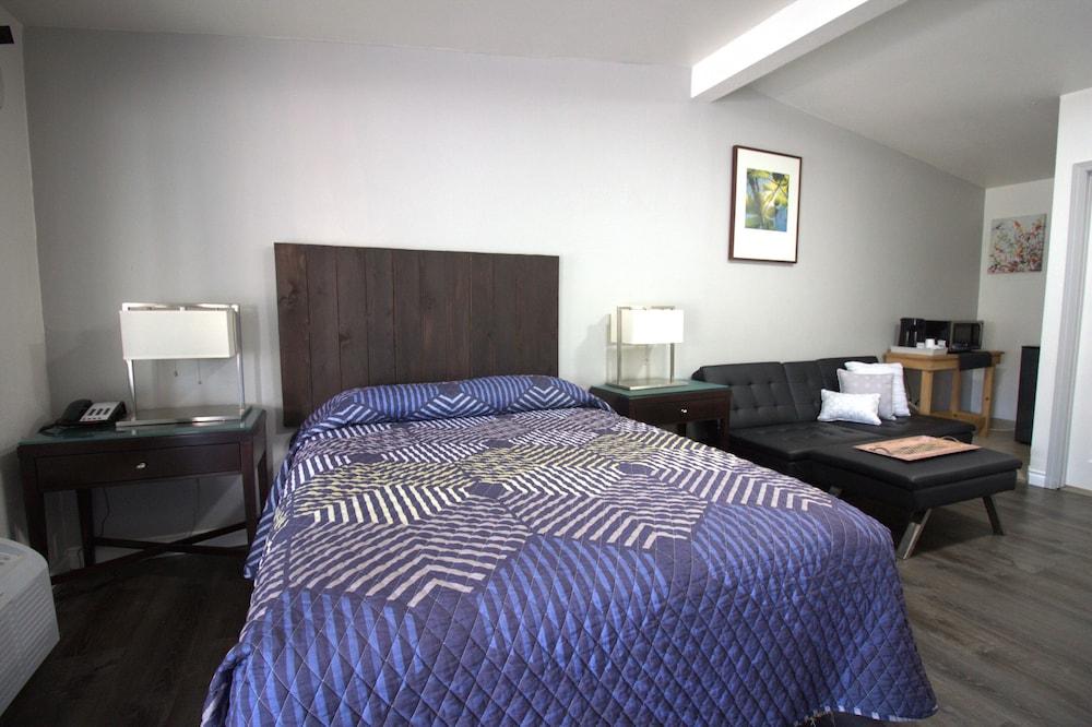 Golden Kent Motel photo 54