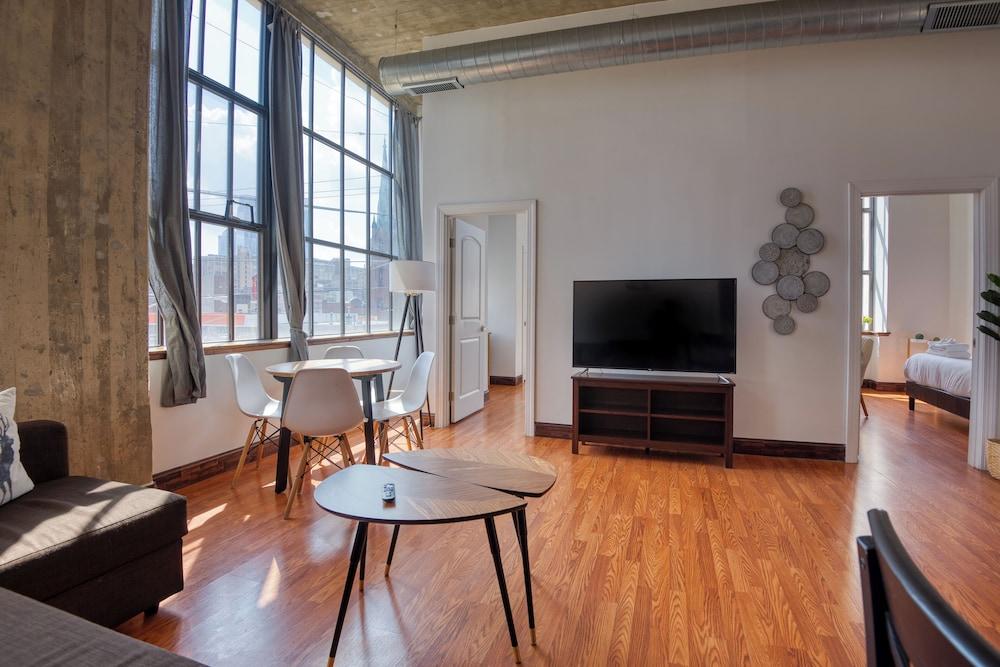 Sosuite at Independence Lofts - Callowhill photo 14