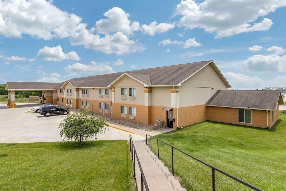Quality Inn Creston photo 36