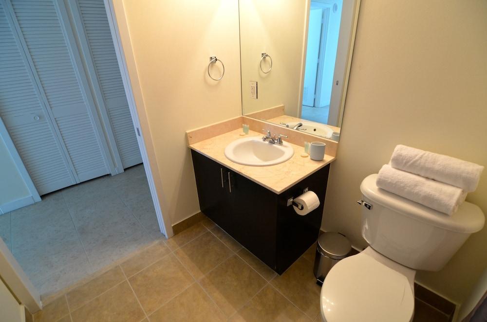 Riviera Luxury Living at River Oaks Marina and Tower photo 27