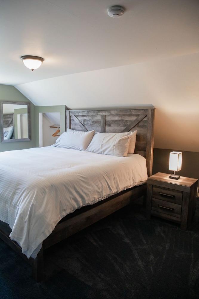 Clear River Inn photo 36