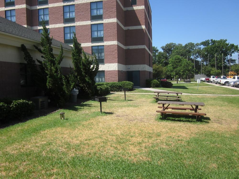 Quality Suites Lake Wright - Norfolk Airport photo 19