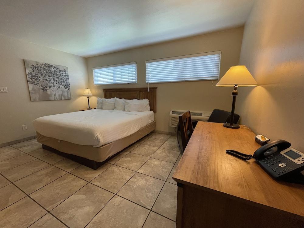 Arizona Sunset Inn photo 5