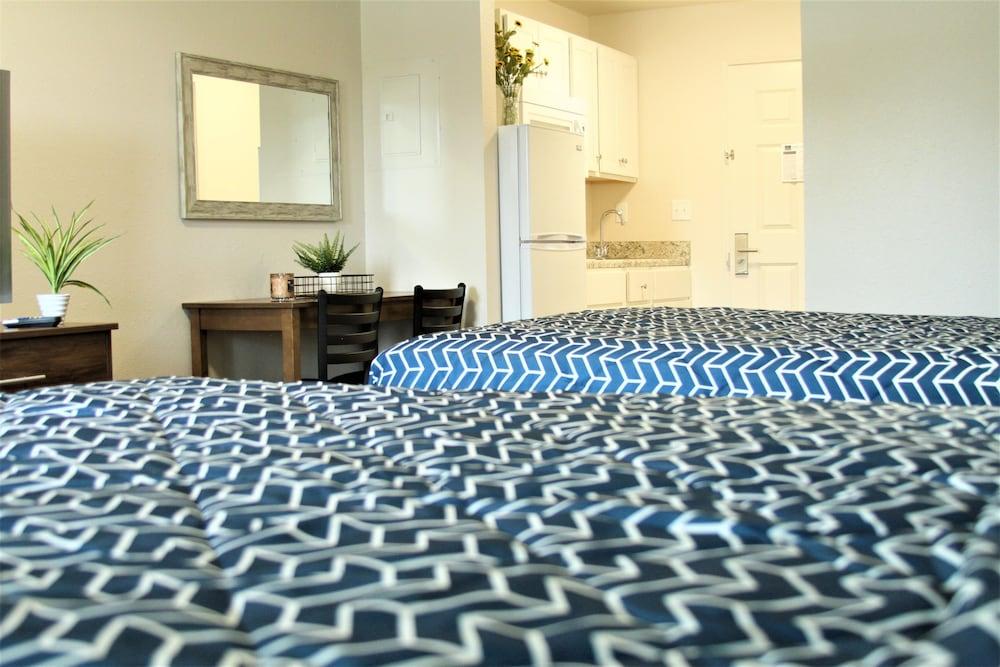 Stay Plus Extended Stay Suites photo 6