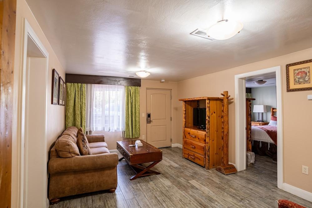 Petty Ranch Inn photo 45