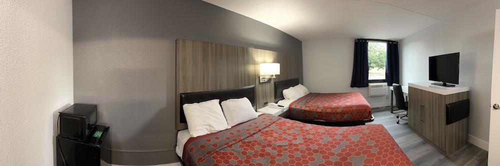 Blueway Inn & Suites Roseville photo 6