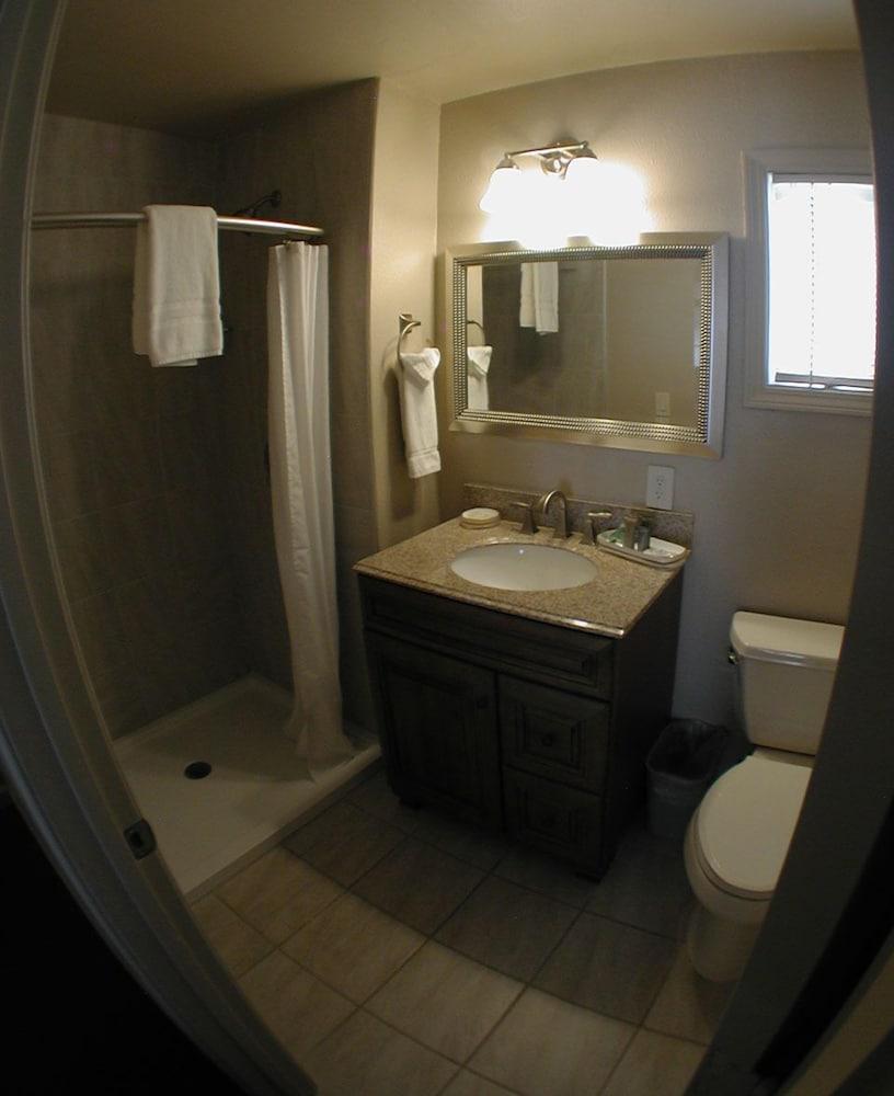 Lucia Lodge photo 28