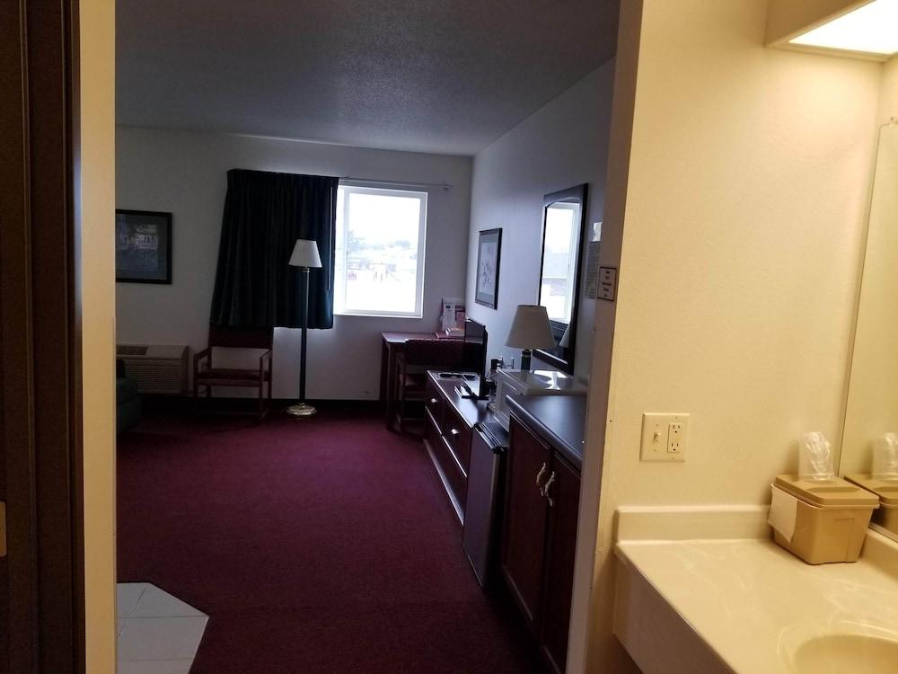 Bilmar Inn & Suites by Hotel O Hwy 77 photo 22