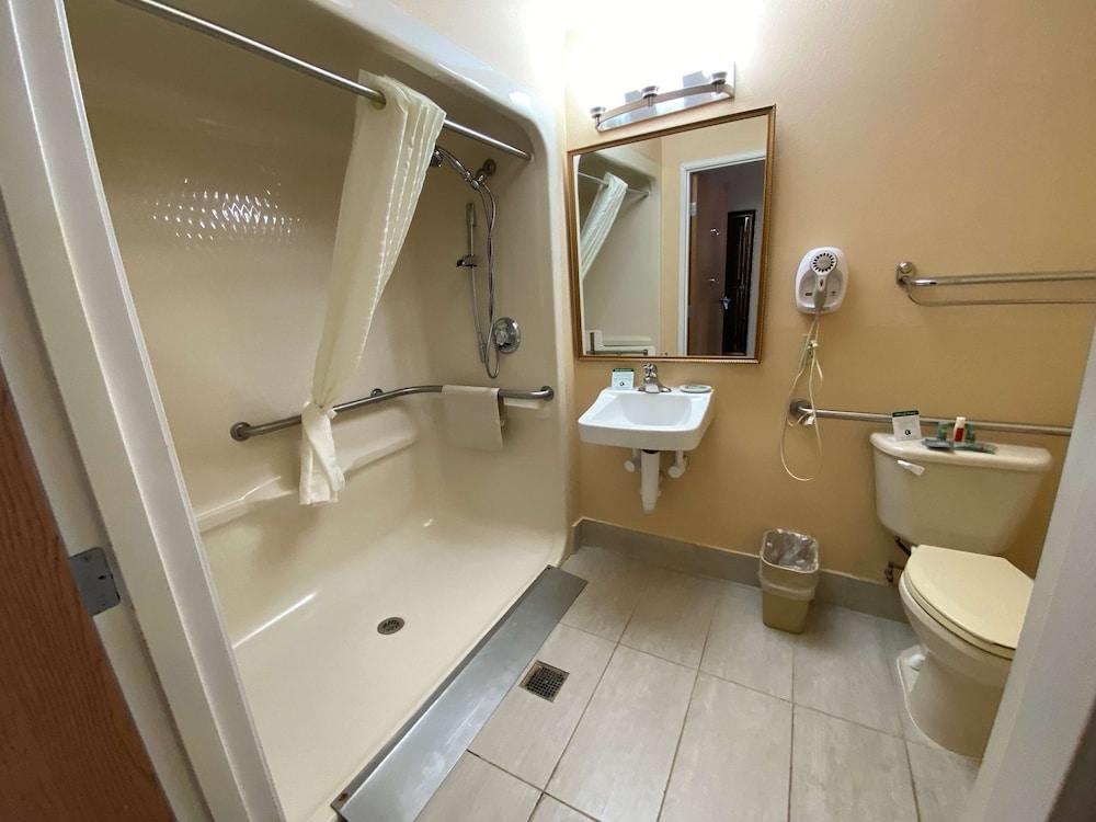 Best Western Manhattan Inn photo 22