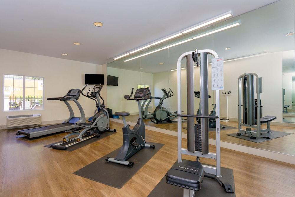 Holiday Inn Express Tampa N I-75 - University Area by IHG photo 32