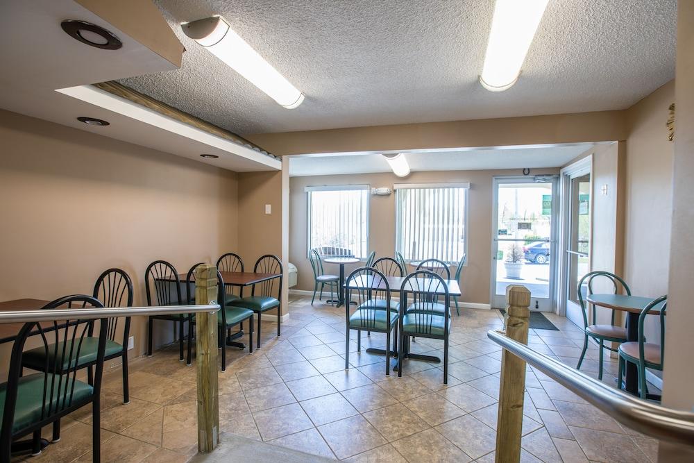 Relax Inn & Suites photo 57