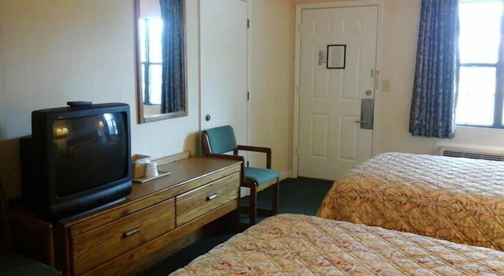 Royal Inn photo 16