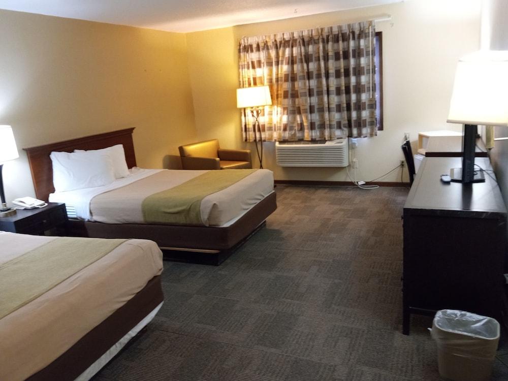 Americas Inn photo 8