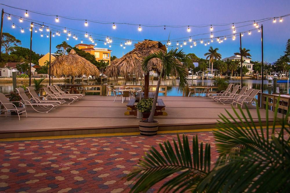 Bay Palms Waterfront Resort - Hotel and Marina photo 99