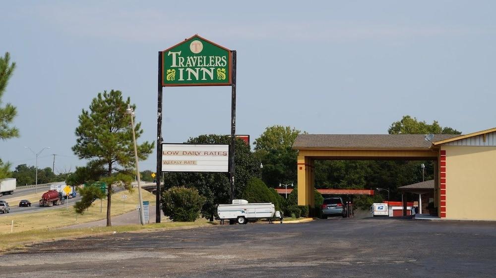 Travelers Inn photo 22