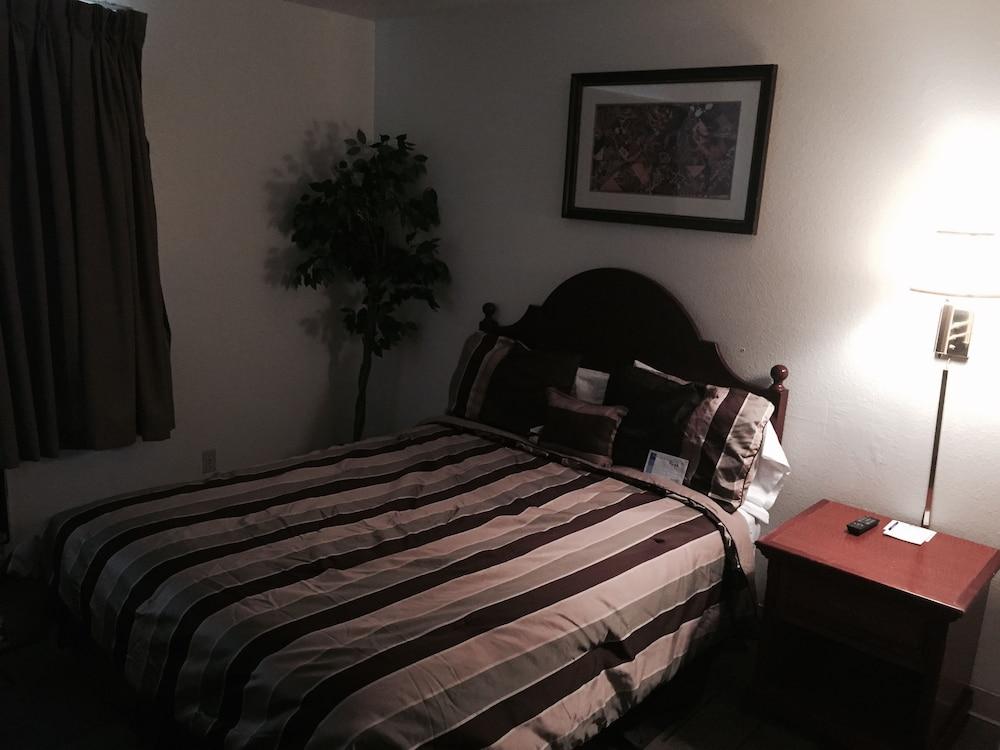 Lovington Inn photo 11