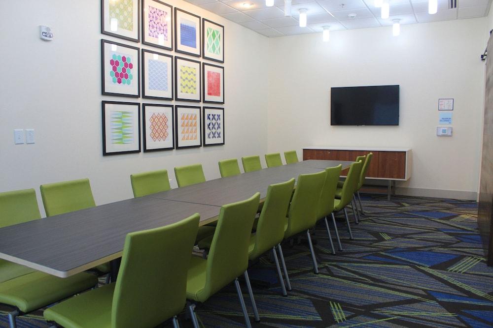 Holiday Inn Express & Suites Latta by IHG photo 29