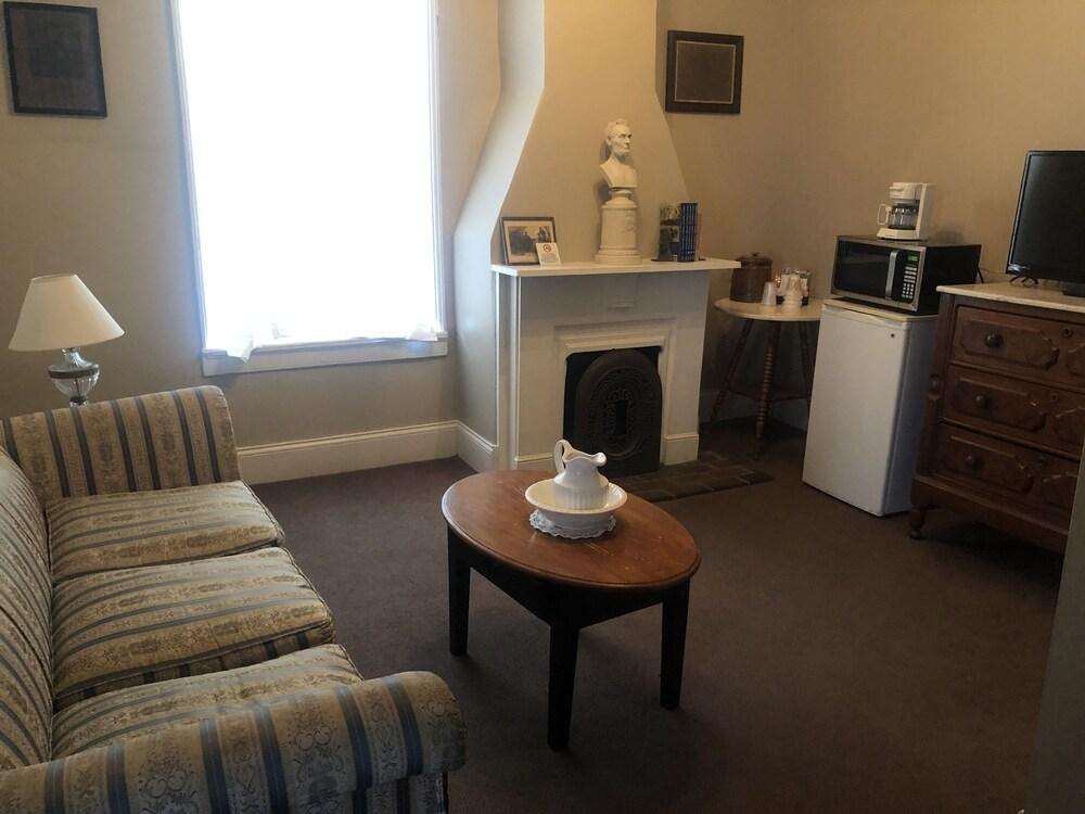 Talbott Inn photo 65