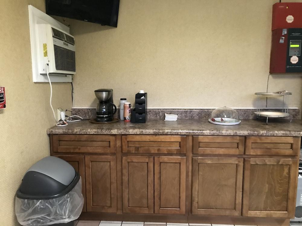 Princess Motel Maryville photo 11