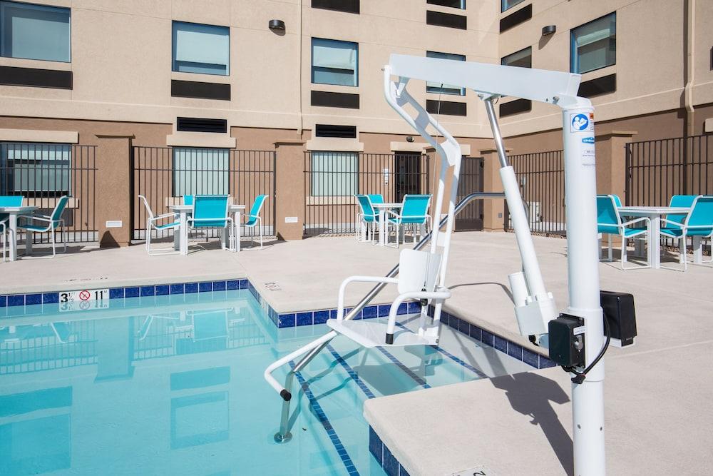 Holiday Inn Express & Suites Pahrump by IHG photo 13