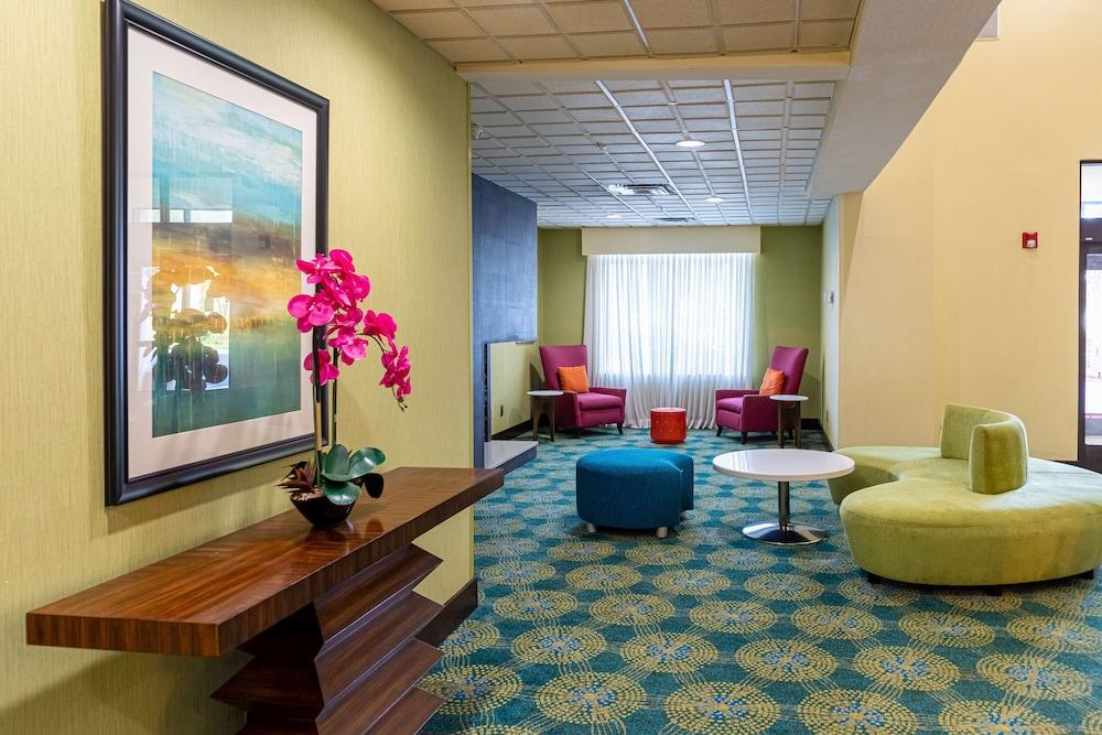 Spark by Hilton Port Wentworth Savannah photo 2